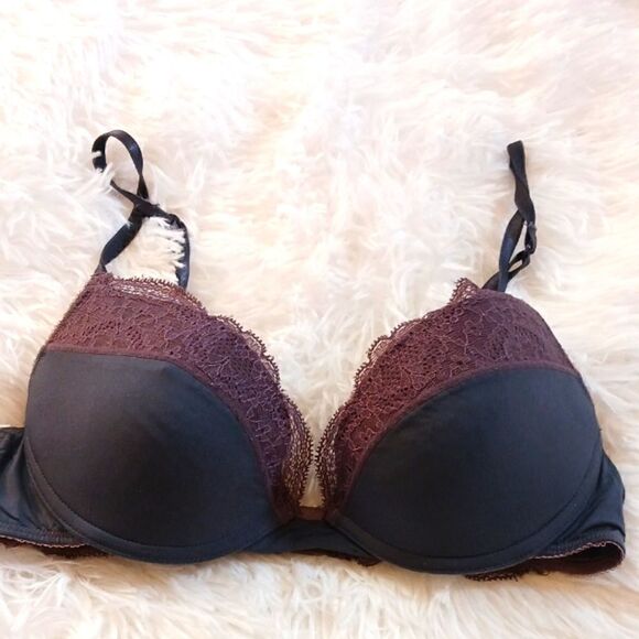 Calvin Klein 32C Underwire Lace Bra - Picture 1 of 6